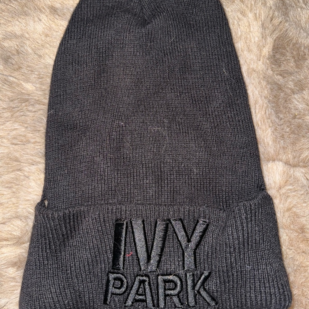 Ivy park slouch beanie black !!